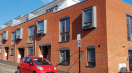 Mainstone Road, Cropped